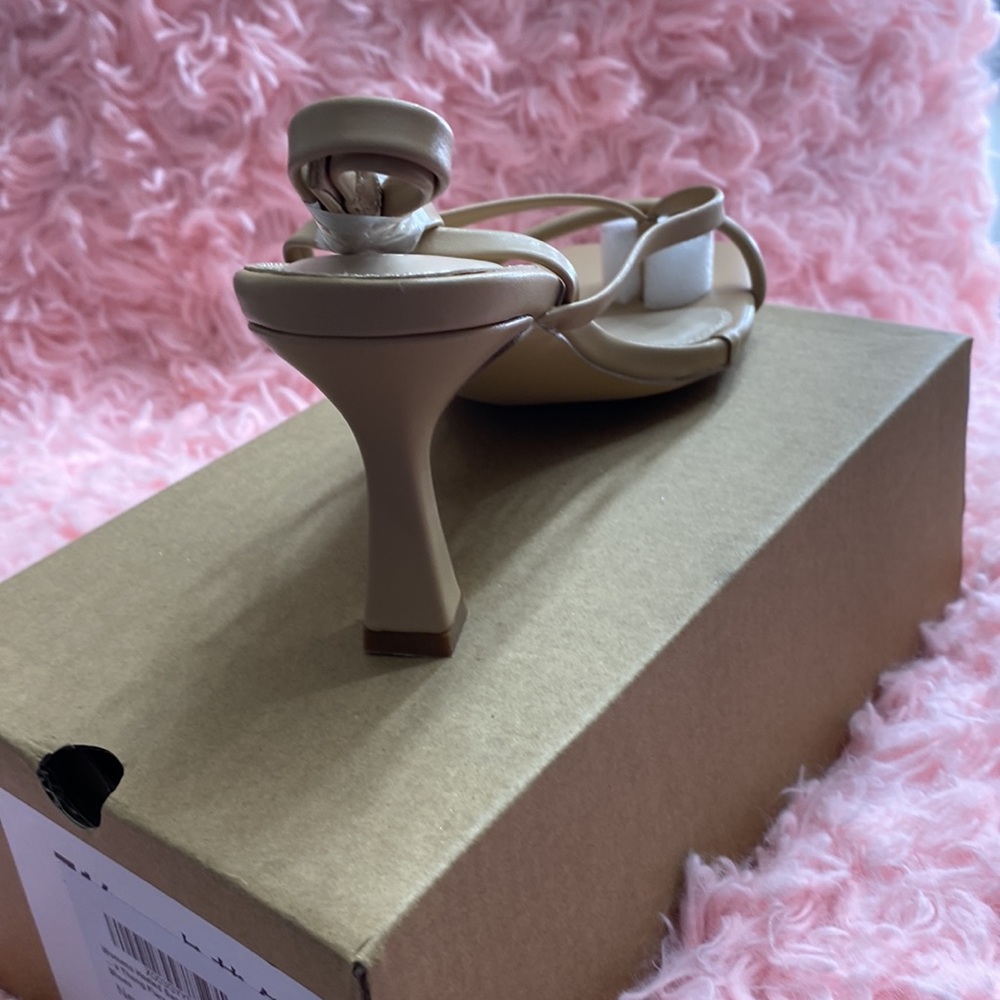 Lower heel - Picture 2 of 3